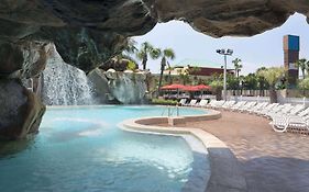Days Inn By Wyndham Panama City Beach Beachfront Resort